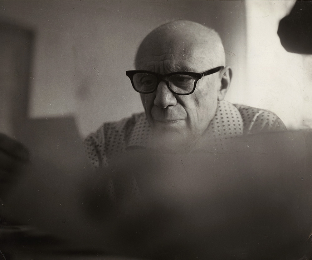 Picasso mentre legge