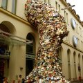 Sculture di libri dell’artista spagnola Alicia Martín