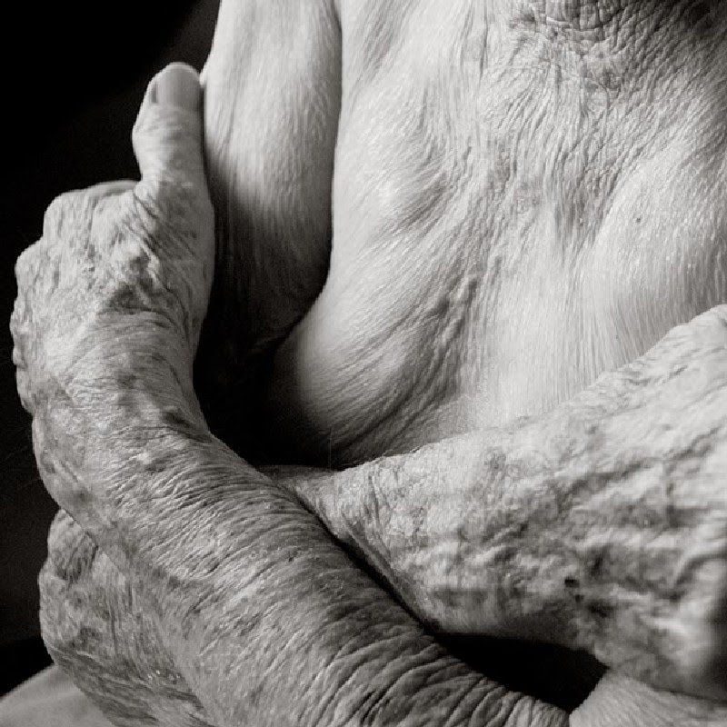 "Centenarians" della fotografa statunitense Anastasia Pottinger