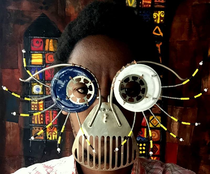 Opera dell'artista keniota Cyrus Kabiru