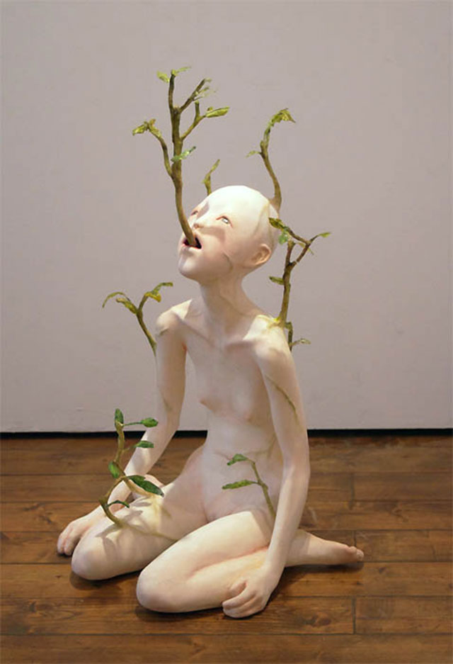 Scultura dell'artista giapponese Ishibashi Yui