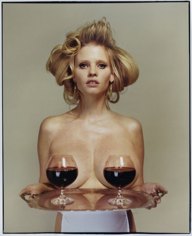 Lara Stone by Tyrone Lebon Lara Stone by Tyrone Lebon