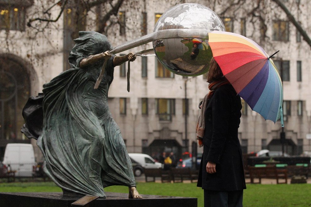 "The force of nature" di Lorenzo Quinn