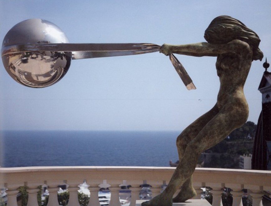 "The force of nature" di Lorenzo Quinn