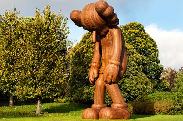 KAWS – Small Lie, Frieze Sculpture Park, 2014.