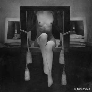 Turi Avola - Game in the Box