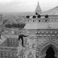 Philippe Petit – Cattedrale di Notre Dame a Parigi