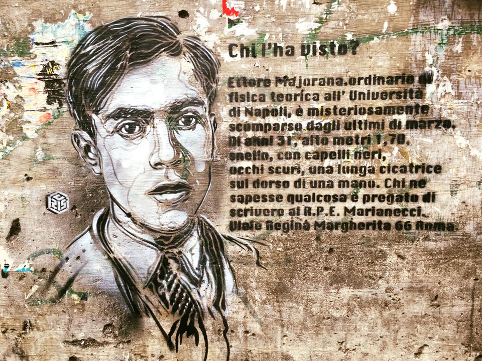 C215 @ Catania - Ritratto di Ettore Majorana (Catania, Sicilia) Ettore Majorana è un eminente fisico, italiano, nato a Catania e conosciuto per il suo lavoro nel campo della fisica delle particelle e la ricerca sulla fissione nucleare, collega Heisenberg, misteriosamente scomparso senza lasciare traccia nel 1938.