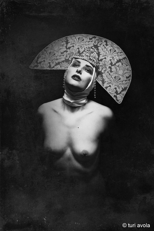 Excessus Mentis by Turi Avola