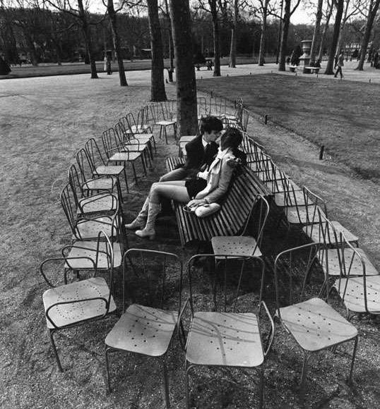 Un mondo di baci by Mario De Biasi