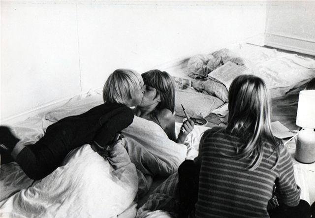 Un mondo di baci by Mario De Biasi