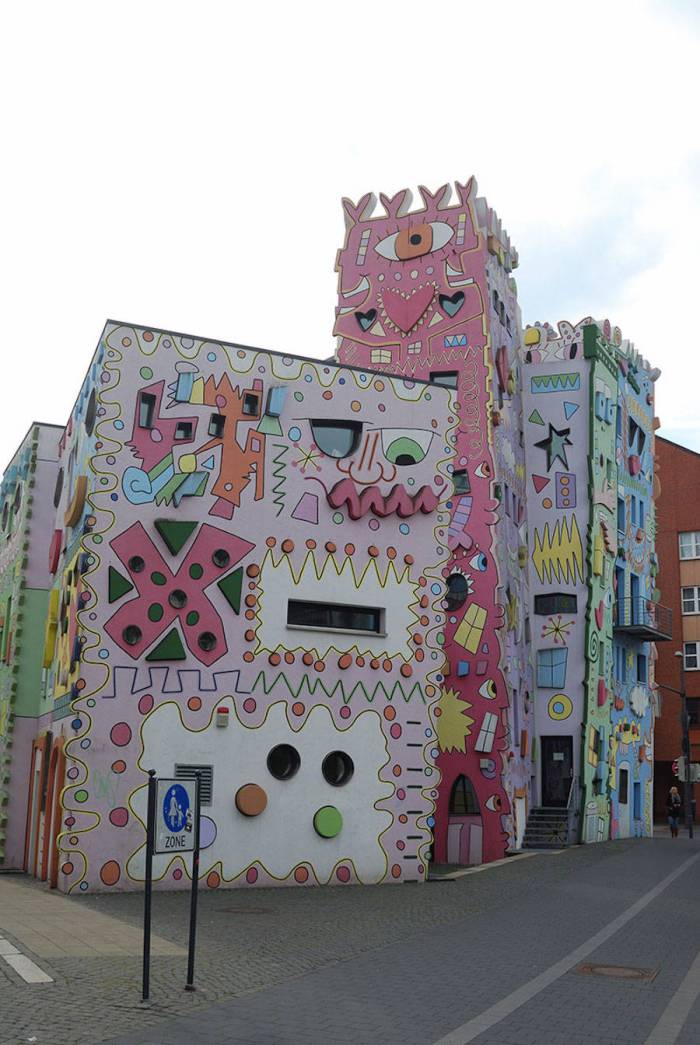 Happy Rizzi House