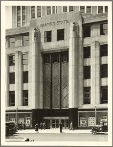 L'ingresso della Empire State Building 1931 (NYPL)