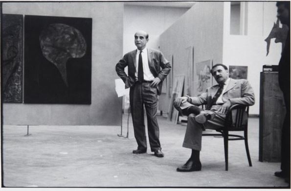 Carlo Cardazzo e Lucio Fontana, 1958. Fotografia di Ugo Mulas