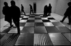 Getulio Alviani, Rilievo a riflessione con incidenza ortogonale, praticabile, 1967-1970. Vitalità del negativo, Roma, 1970