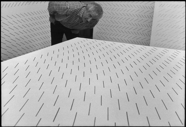 Mario Nigro, Milano, 1970. Fotografia di Ugo Mulas