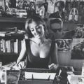 Oriana Fallaci , ca. 1960–1969. Fotografia di Ugo Mulas