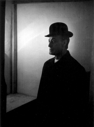 Totò, Milano, 1957. Fotografia di Ugo Mulas