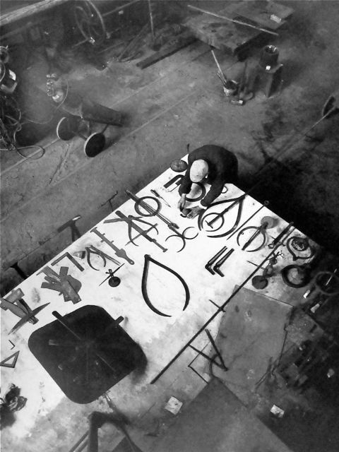 Ugo Mulas - David Smith in his Voltri studio by Ugo mulas, Voltri 1962