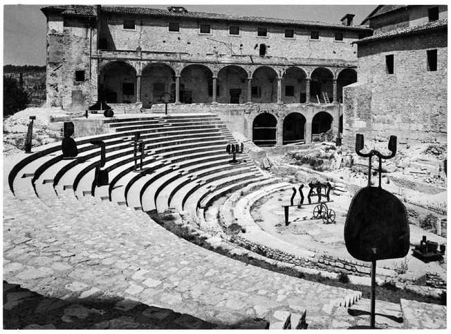 Ugo Mulas – Sculture nella città, Spoleto,1962. David Smith – © Eredi Mulas