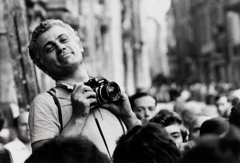 Ugo Mulas fotografato da Gianni Berengo Gardin, Como 1969