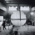 Arnoldo Pomodoro sculpture at the foundry (pair of variant images) , ca. 1960–1969. Fotografia di Ugo Mulas
