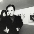 Mario Schifano e A. Carini – personale dell’artista presso la Gall. Marconi – mi in occasione della mostra Futurismo rivisitato, ca. 1966. Fotografia di Ugo Mulas