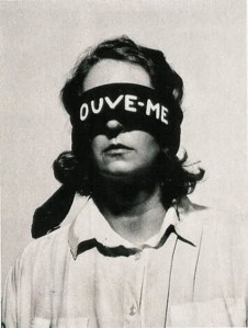Helena Almeida - Ouve-me (1979)