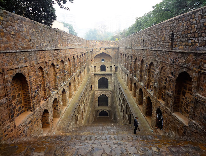 The Vanishing Stepwells of India - Victoria Lautman