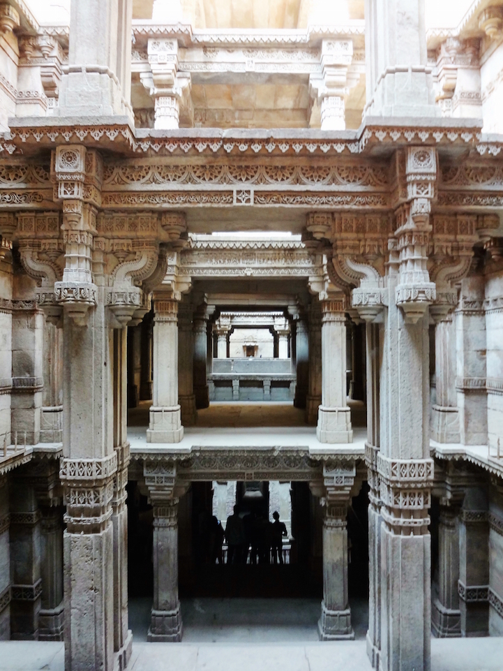 The Vanishing Stepwells of India - Victoria Lautman