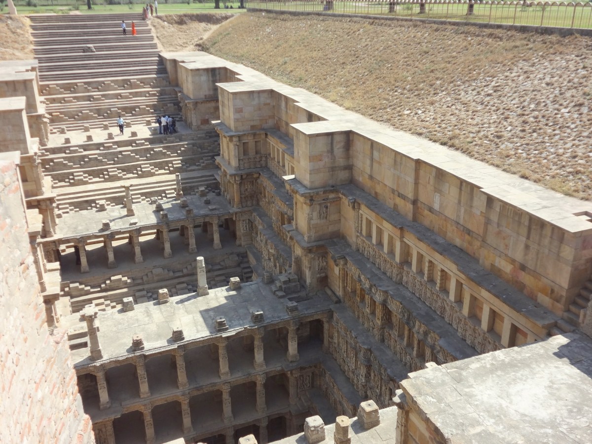 The Vanishing Stepwells of India - Victoria Lautman