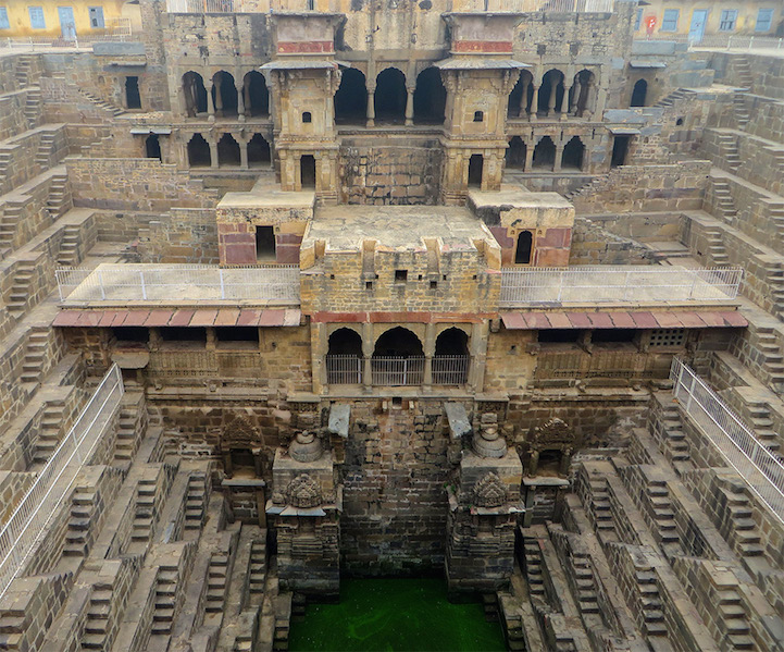 The Vanishing Stepwells of India - Victoria Lautman
