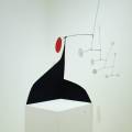 Collezione Peggy Guggenheim – Alexander Calder, “Disco rosso – Punti” (1960)