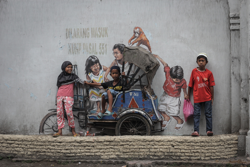 Ernest Zacharevic @Medan - Photo Credit Ernest Zacharevic