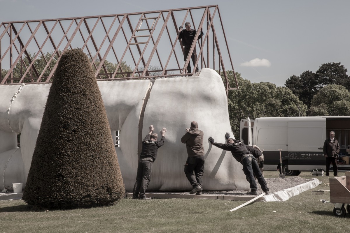 Vienna - La "Fat House" di Erwin Wurm al Museo Belvedere