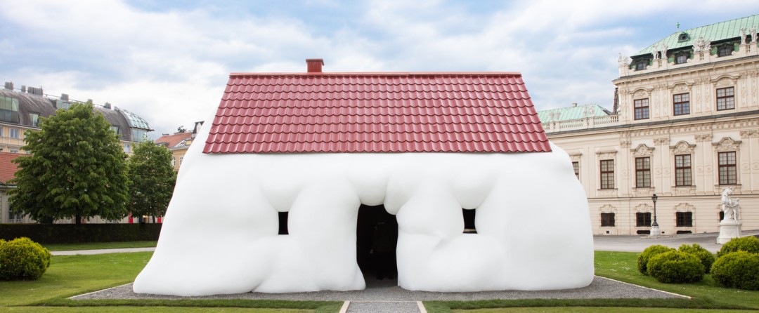 Erwin Wurm, Fat House, 2003 - Photo Johannes Stoll @Belvedere, Vienna / @ Bildrecht, Vienna, 2017