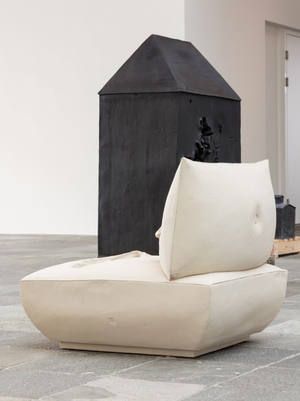 Exhibition View "Erwin Wurm. Performative Sculptures" - Photo Johannes Stoll @Belvedere, Vienna