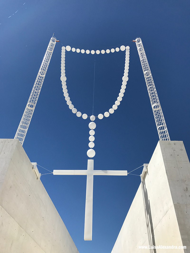 Joana Vasconcelos - Suspensão, 2017