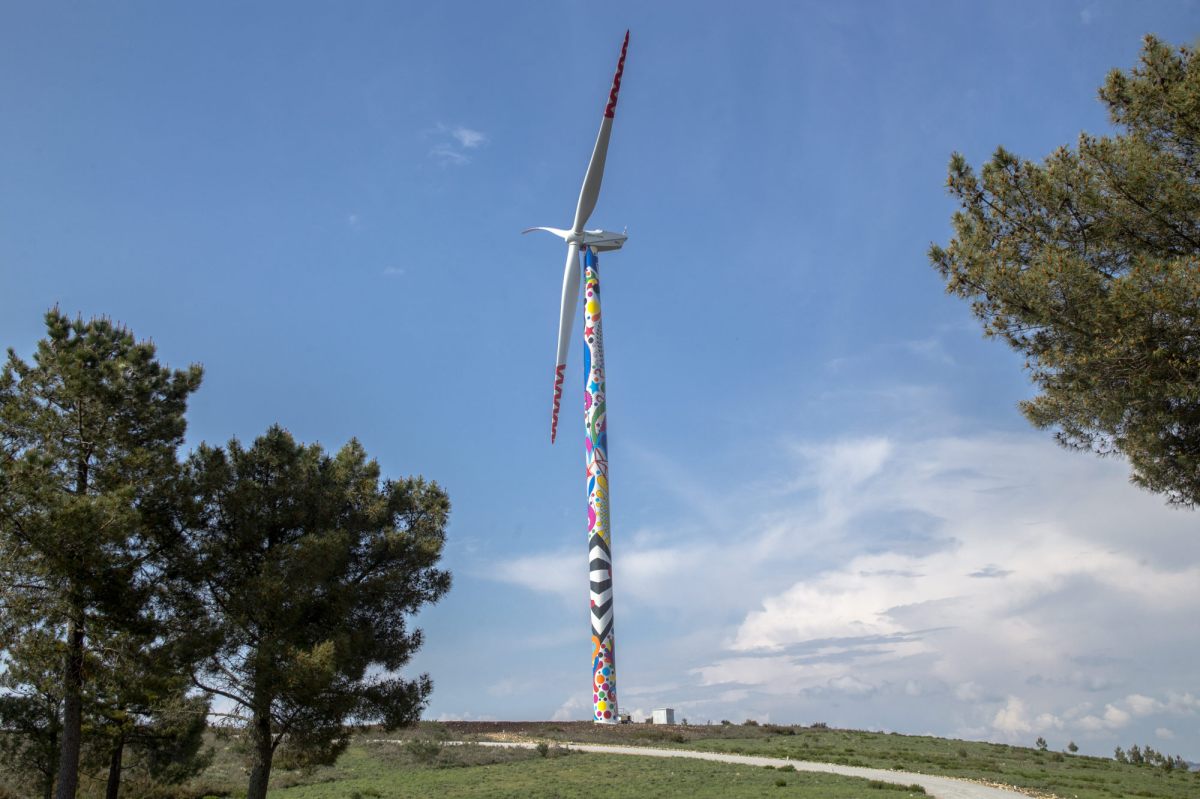 Joana Vasconcelos - Suspensão, 2017