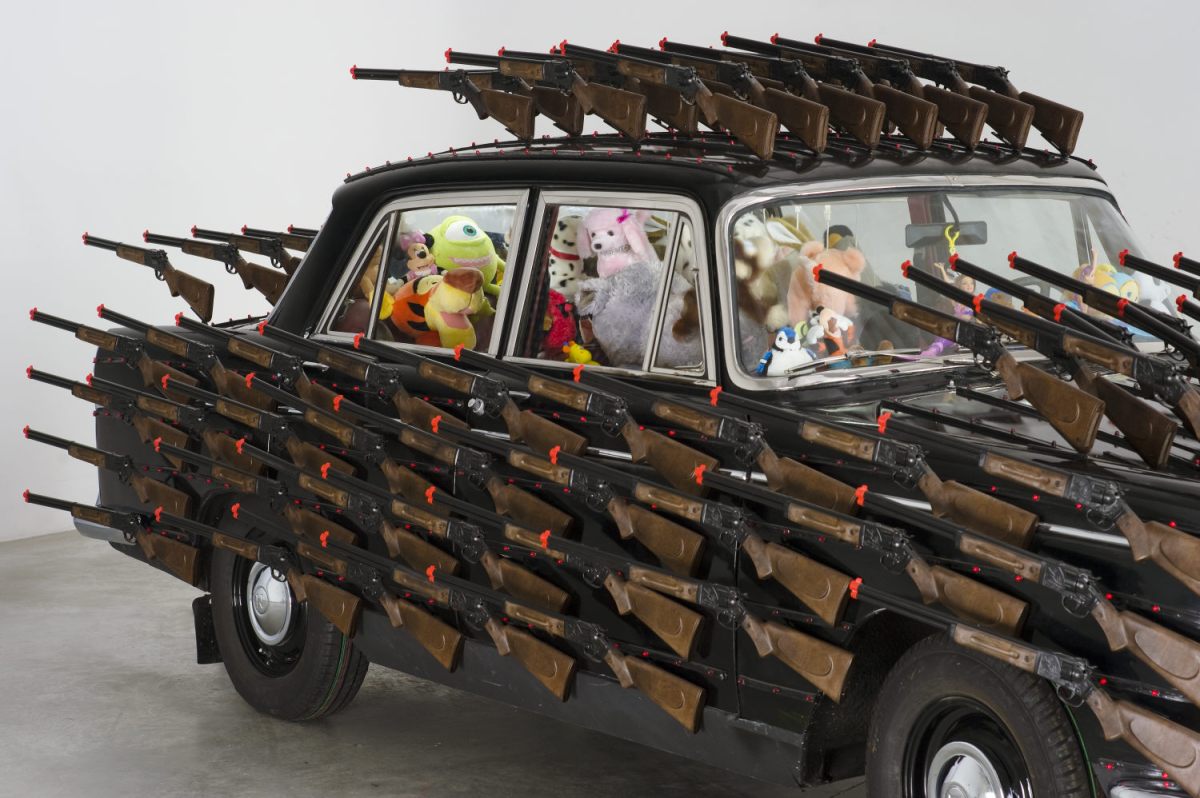 Joana Vasconcelos - War Games, 2011