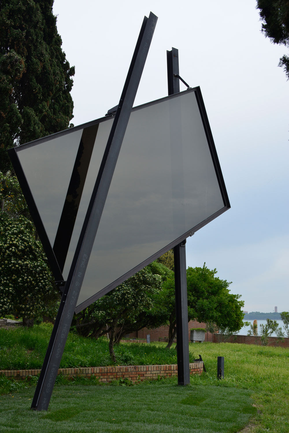 "Medida Incerta" di José Pedro Croft - Fotografia di Daniel Malhão