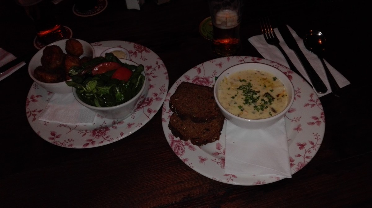 Dublino - Zuppa di salmone e funghi fritti