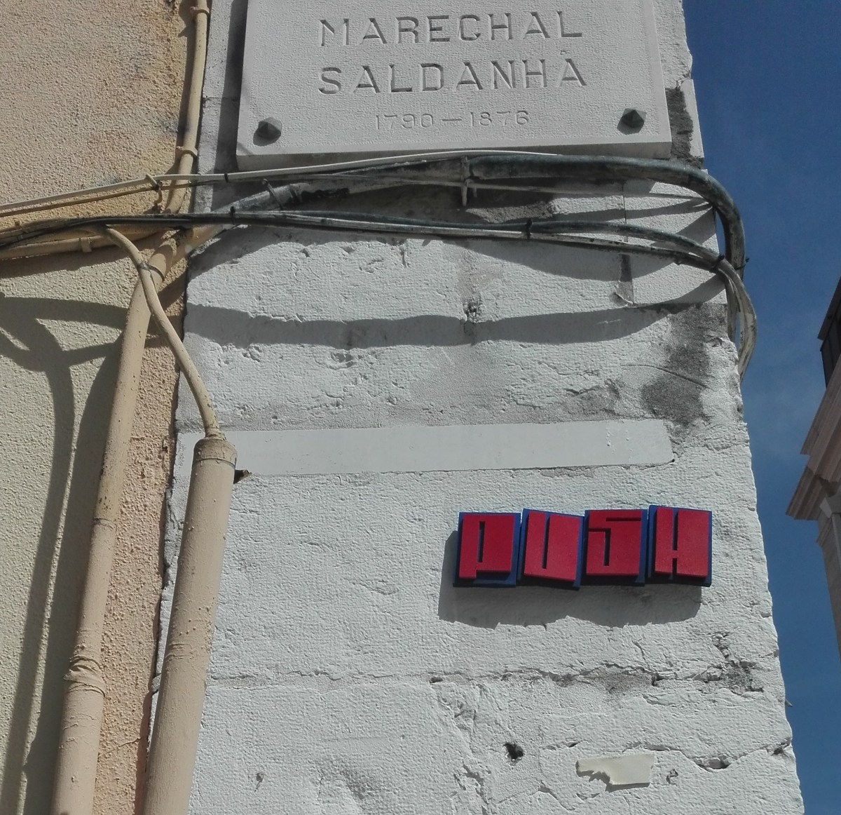 Lisbona - Installazioni murali - push