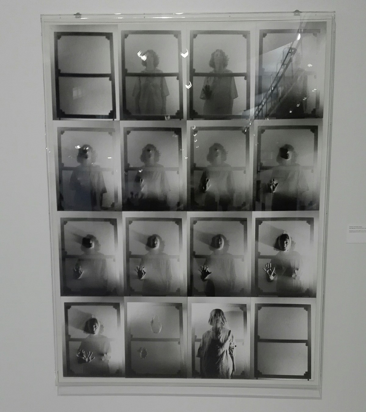 Lisbona - Fondazione Calouste Gulbenkian - Collezione moderna - Tela habitada (1976) di Helena Almeida