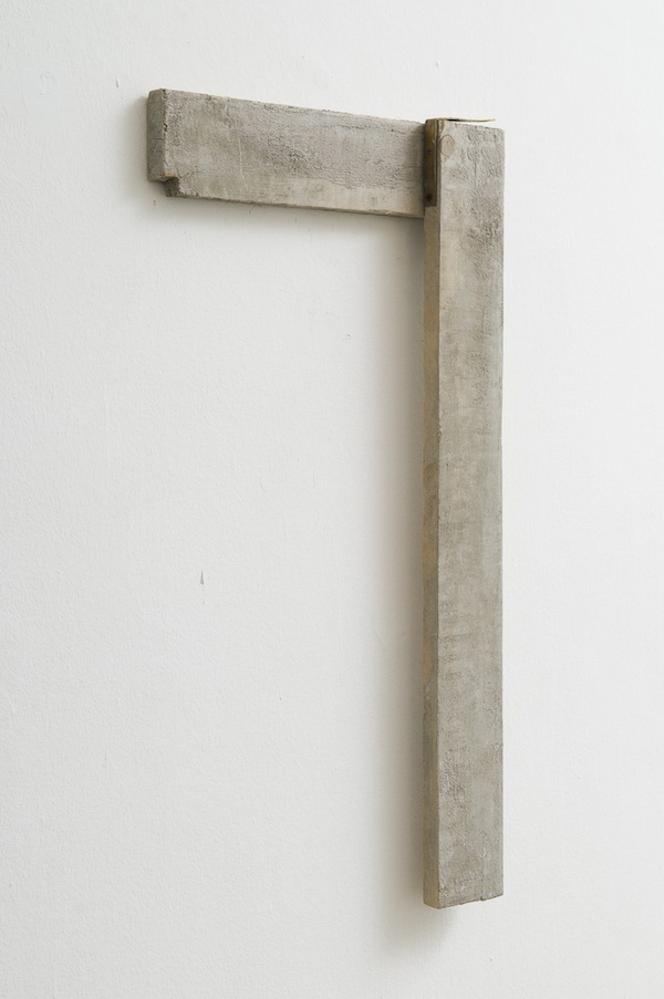 Pedro Cabrita Reis - 90° - 2012, oggetto trovato in legno , ottone, 77,5x40,5x4,5 cm
