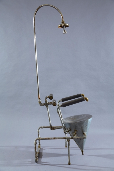 Corvo, 1999 Iron, brass and concrete 175 cm x 66 cm x 54 cm Collection of the artists