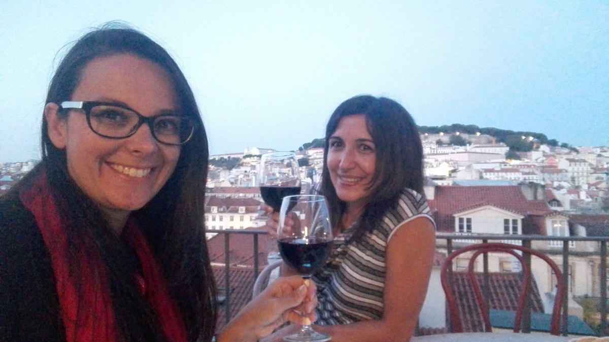 Lisbona - Dopo 4 anni virtuali finalmente un brindisi reale con Liliana Navarra