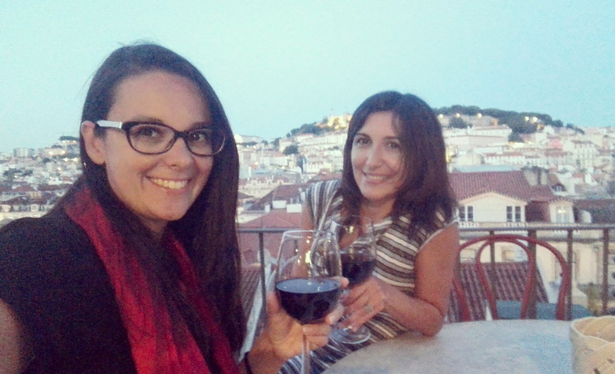 Lisbona - Dopo 4 anni virtuali finalmente un brindisi reale con Liliana Navarra