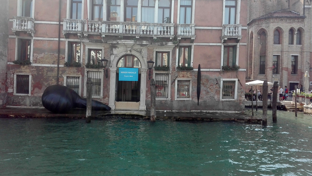 Venezia - "Respiro Nero" by Sergio Ragalzi