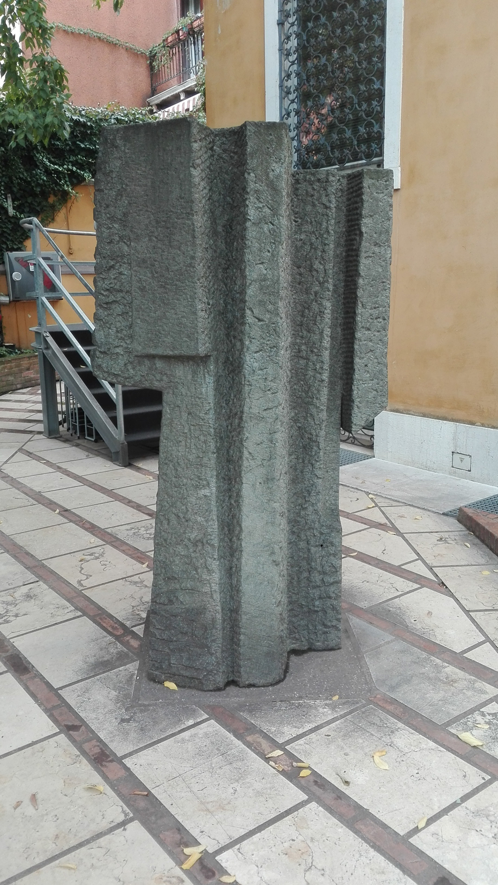 "Presenze" (1967) by Rosalda Gilardi @ Peggy Guggenheim Collection